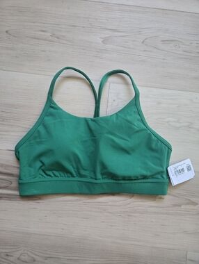 NWT Lululemon Flow Y Mid-Support Bra, Green, Size 8